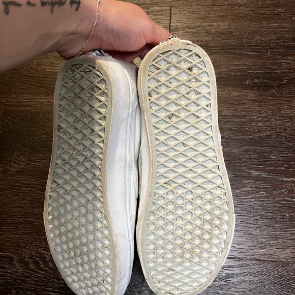 Worn vans slip ons - Picture 4 of 4